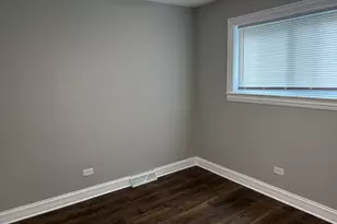 7737 S Champlain Ave, Chicago, IL 60619 - Photo 5