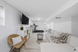 6126 W Roscoe St, Chicago, IL 60634 - Photo 29