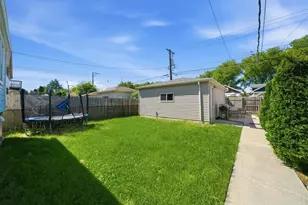 6126 W Roscoe St, Chicago, IL 60634 - Photo 37