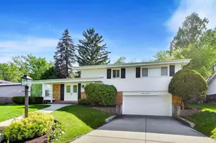 1832 Smith Rd, Northbrook, IL 60062 - Photo 1