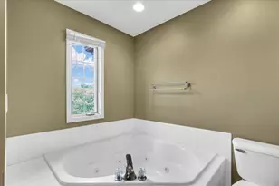 800 Lavender Dr, Savoy, IL 61874 - Photo 25