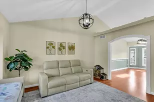 800 Lavender Dr, Savoy, IL 61874 - Photo 7