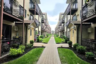 5139 N East River Rd, Chicago, IL 60656 - Photo 1