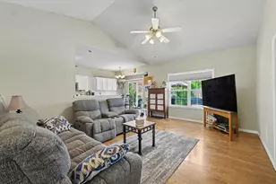 3802 Sandstone Dr, Champaign, IL 61822 - Photo 7
