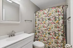 38187 N North Shore Ave, Beach Park, IL 60087 - Photo 11