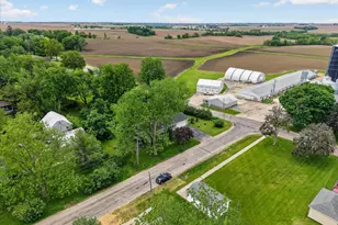 405 W Cherry St, Forreston, IL 61030 - Photo 31