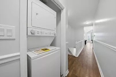 7952 S Marquette Avenue, Chicago, IL 60617 - Photo 13