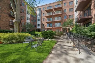 1501 Oak Ave, Evanston, IL 60201 - Photo 1