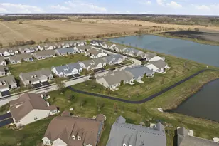 561 Autumn Cir, Pingree Grove, IL 60140 - Photo 29