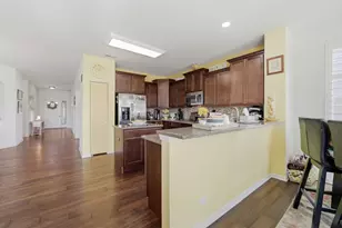 561 Autumn Cir, Pingree Grove, IL 60140 - Photo 11