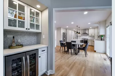 352 Millcreek Lane, Naperville, IL 60540 - Photo 7