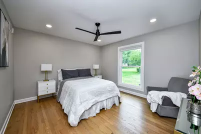 352 Millcreek Lane, Naperville, IL 60540 - Photo 17