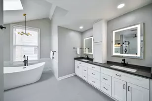 352 Millcreek Ln, Naperville, IL 60540 - Photo 25