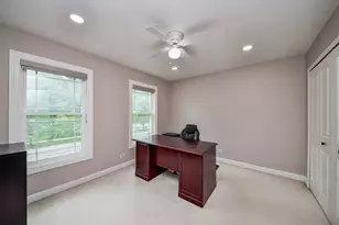 352 Millcreek Ln, Naperville, IL 60540 - Photo 31
