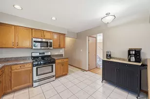 8627 Miroballi Dr, Hickory Hills, IL 60457 - Photo 7