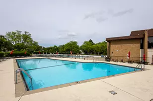 450 Raintree Ct, Glen Ellyn, IL 60137 - Photo 25