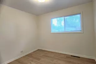 208 Albert Terrace, Wheeling, IL 60090 - Photo 7