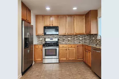 208 Albert Terrace, Wheeling, IL 60090 - Photo 5