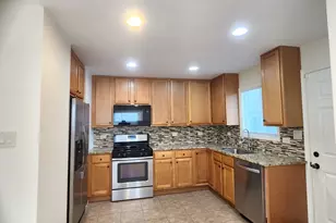 208 Albert Terrace, Wheeling, IL 60090 - Photo 13