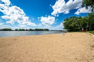 25172 W Columbia Bay Dr, Lake Villa, IL 60046 - Photo 5