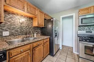22 Superior Ct, Schaumburg, IL 60193 - Photo 15