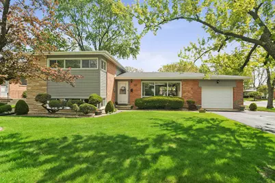 555 S Cedar Street, Palatine, IL 60067 - Photo 1
