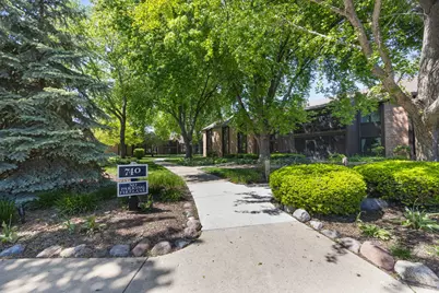 740 Saint Andrews Lane #4, Crystal Lake, IL 60014 - Photo 3