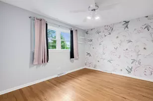 2S560 Seneca Dr, Wheaton, IL 60189 - Photo 29
