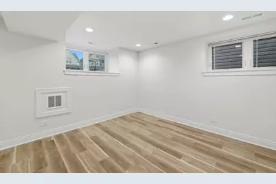 2342 N Lawndale Avenue, Chicago, IL 60647 - Photo 33