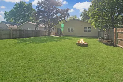 402 S McLean Street, Hudson, IL 61748 - Photo 31