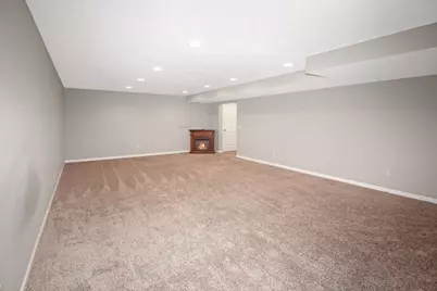 402 S McLean Street, Hudson, IL 61748 - Photo 27