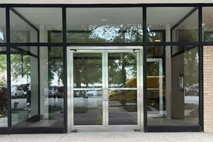 5530 S South Shore Dr, Chicago, IL 60637 - Photo 3