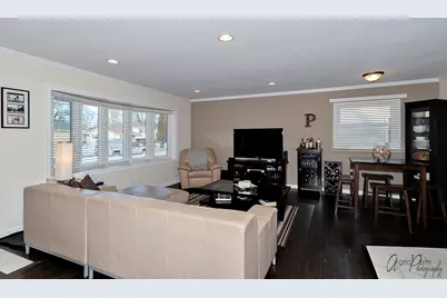 533 Bobby Lane, Mundelein, IL 60060 - Photo 7