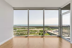 1901 S Calumet Ave, Chicago, IL 60616 - Photo 3