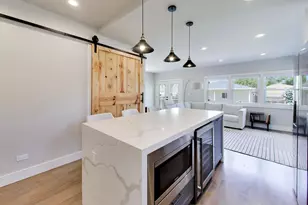 5320 N Moody Ave, Chicago, IL 60630 - Photo 9