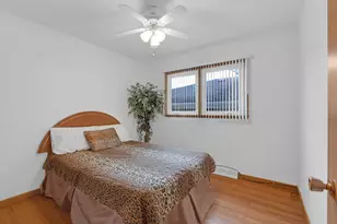 5119 N Oriole Ave, Harwood Heights, IL 60706 - Photo 5
