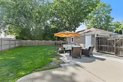 270 S Melrose Avenue, Elgin, IL 60123 - Photo 25