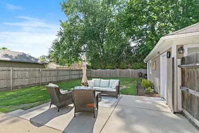 270 S Melrose Avenue, Elgin, IL 60123 - Photo 23