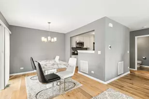 476 Windham Cove Dr, Crystal Lake, IL 60014 - Photo 9
