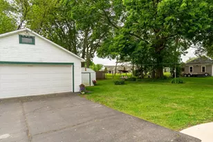 326 W Peru St, Princeton, IL 61356 - Photo 25