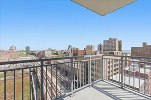 1134 W Granville Ave, Chicago, IL 60660 - Photo 13