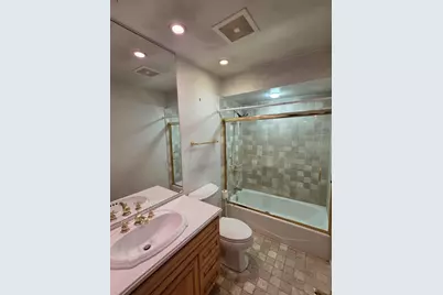5787 N Clifford Avenue, Chicago, IL 60646 - Photo 25
