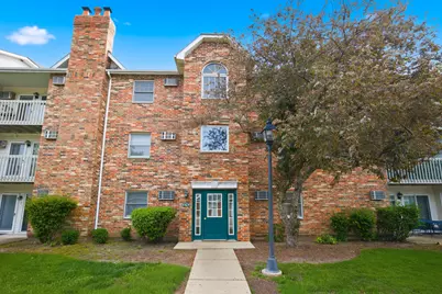 4404 W Shamrock Lane #3B, McHenry, IL 60050 - Photo 1