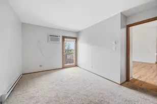 4404 W Shamrock Ln, McHenry, IL 60050 - Photo 13