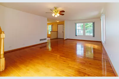 21537 Vesper Street, Crest Hill, IL 60403 - Photo 5