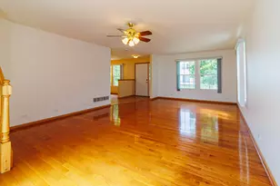 21537 Vesper St, Crest Hill, IL 60403 - Photo 5