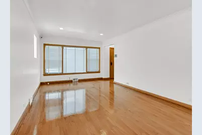 8242 S Damen Avenue, Chicago, IL 60620 - Photo 3