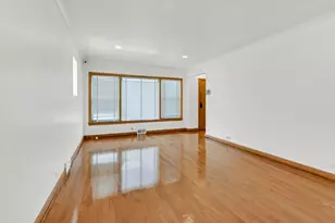 8242 S Damen Ave, Chicago, IL 60620 - Photo 3