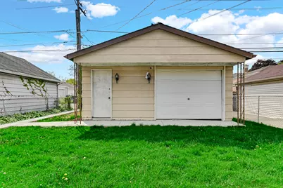 8242 S Damen Avenue, Chicago, IL 60620 - Photo 19