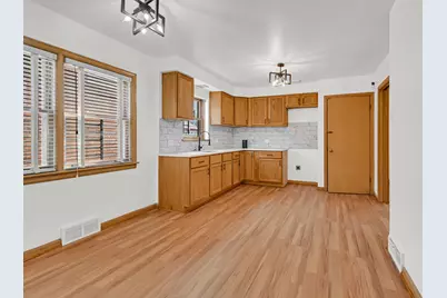 8242 S Damen Avenue, Chicago, IL 60620 - Photo 11